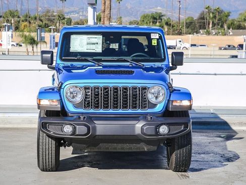 New 2025 Jeep Gladiator Sport image 3