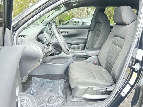 Used 2023 Honda HR-V Sport image 11