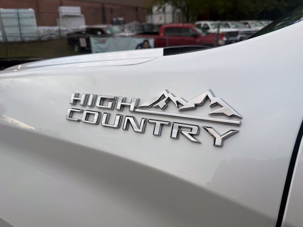 Used 2019 Chevrolet Silverado 1500 High Country w/ Technology Package AWD/4WD image 20