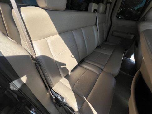 Used 2005 Ford F150 Lariat image 13