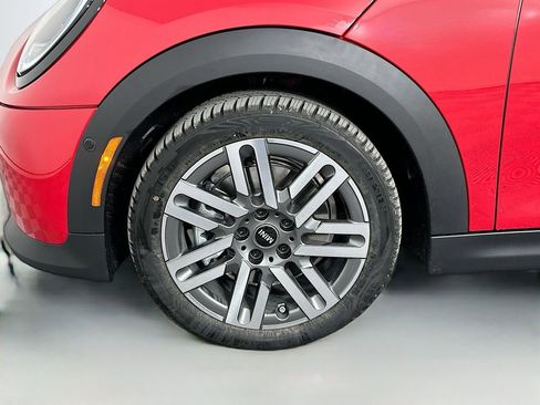 Certified 2025 MINI Cooper 2-Door Hardtop image 22