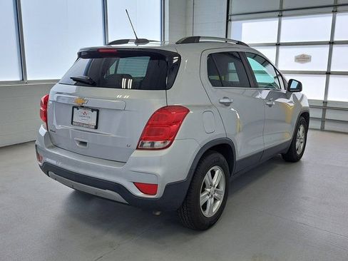 Used 2019 Chevrolet Trax LT w/ LT Convenience Package FWD image 5