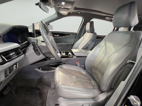 Used 2022 Lincoln Nautilus Reserve FWD image 9