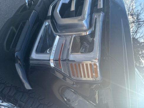 Used 2022 Ford F250 Platinum image 37