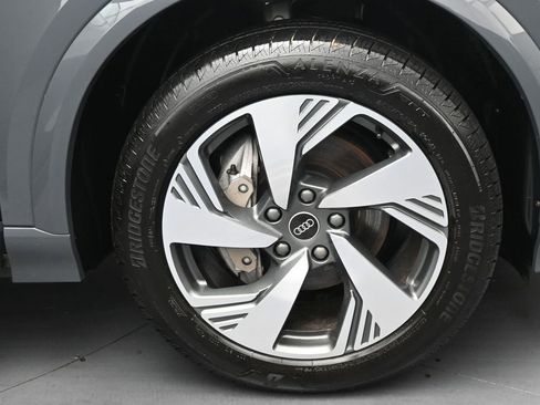Used 2025 Audi Q6 e-tron Premium Plus w/ Premium Plus AWD/4WD image 9