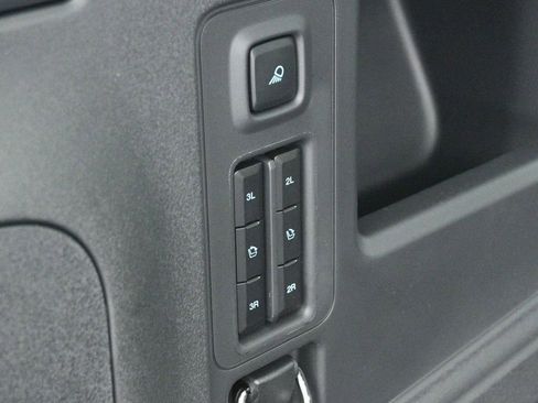 New 2025 Ford Expedition Active image 30