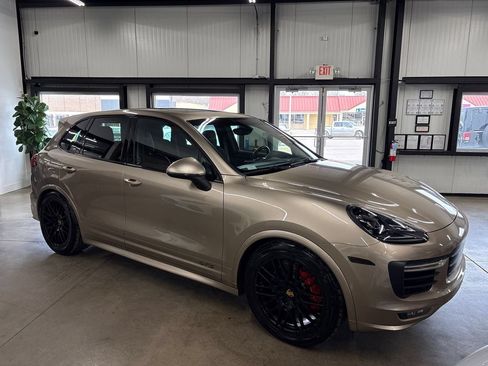 Used 2016 Porsche Cayenne GTS AWD/4WD image 18