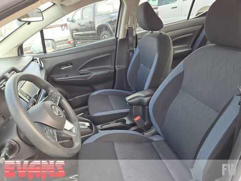 Used 2023 Nissan Versa SV image 18