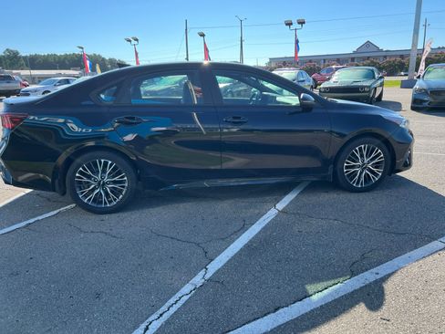 Used 2022 Kia Forte GT-Line w/ GT-Line Premium Package FWD image 6