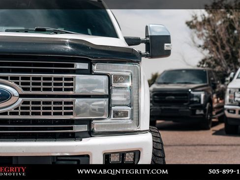 Used 2018 Ford F250 Platinum w/ Platinum Ultimate Package AWD/4WD image 13