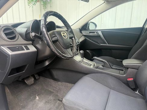 Used 2010 MAZDA MAZDA3 i Touring FWD image 11