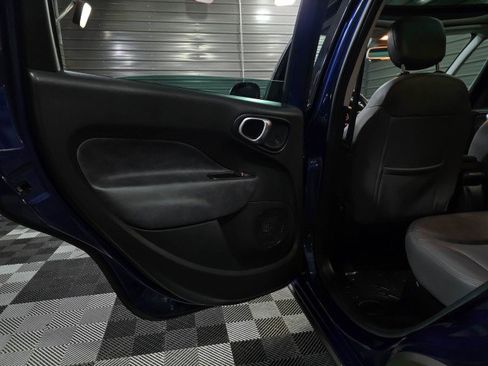 Used 2017 FIAT 500L Trekking w/ Dual-Pane Sunroof Package image 35