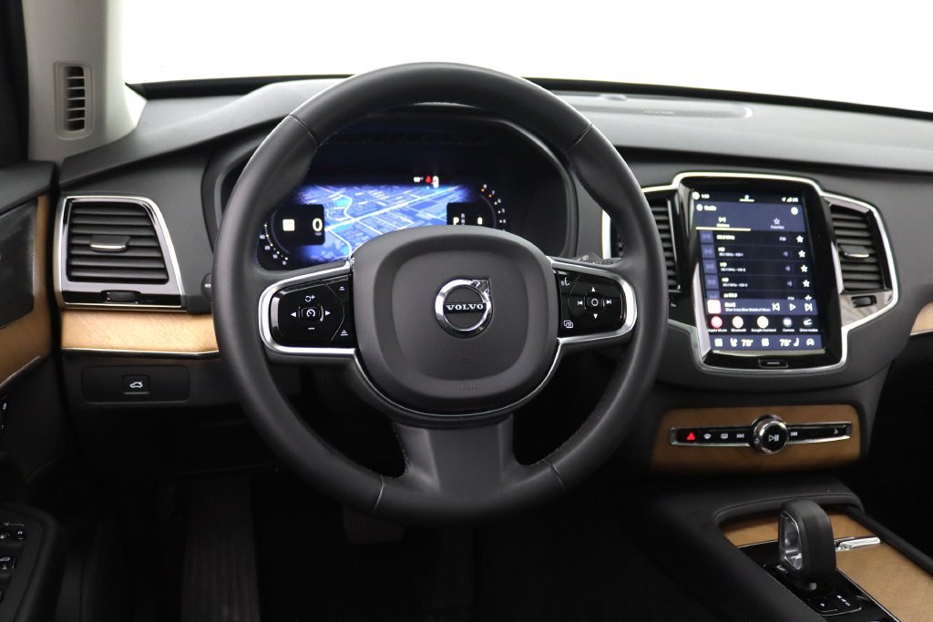 Used 2023 Volvo XC90 B6 Plus w/ Protection Package Premier AWD/4WD image 19