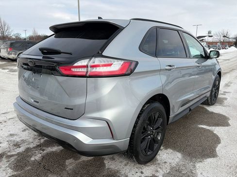 Used 2023 Ford Edge SE w/ Black Appearance Package image 7