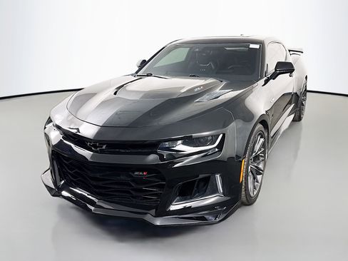 Used 2020 Chevrolet Camaro ZL1 image 4