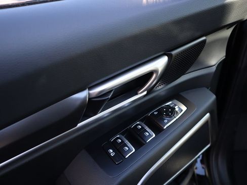 New 2025 Kia Telluride LX FWD image 18