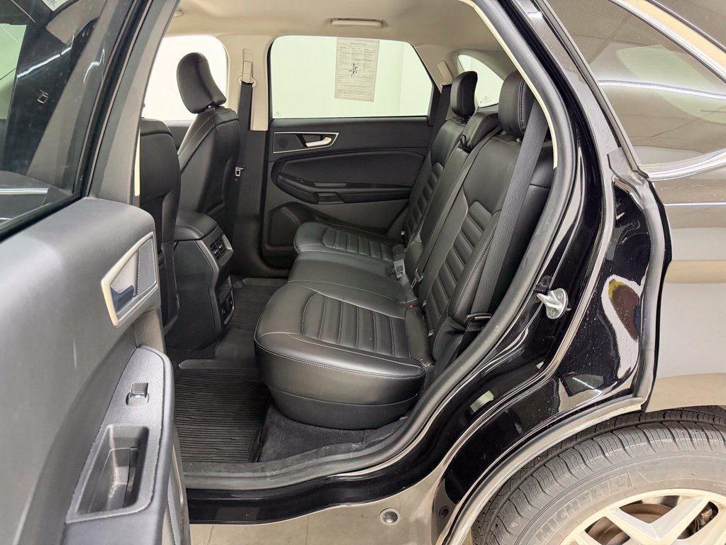 Used 2024 Ford Edge SEL w/ Convenience Package AWD/4WD image 16