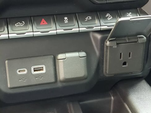 Used 2021 GMC Sierra 1500 Denali w/ Denali Ultimate Package image 33