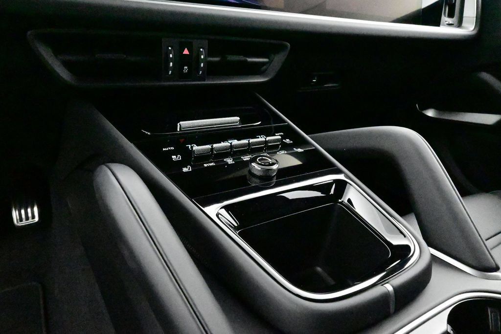 Certified 2026 Porsche Cayenne Turbo GT AWD/4WD image 11