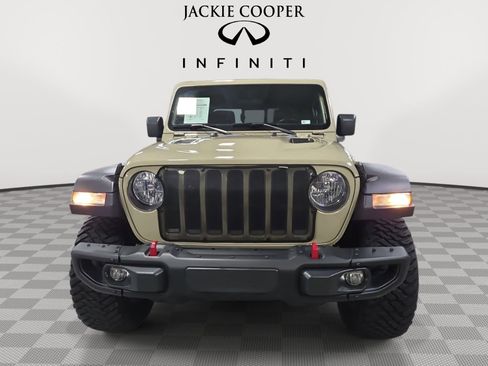 Used 2020 Jeep Gladiator Rubicon w/ Cold Weather Group AWD/4WD image 2