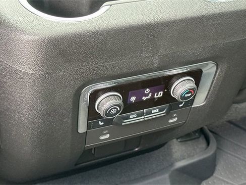 Used 2022 Chevrolet Tahoe Z71 w/ Z71 Off-Road Package image 45