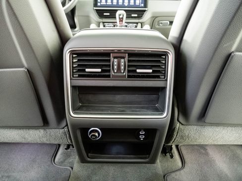 Certified 2023 Porsche Cayenne AWD/4WD image 20