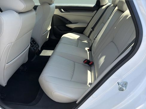 Used 2022 Honda Accord Touring image 17