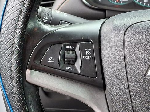 Used 2019 Chevrolet Trax LT w/ LT Convenience Package AWD/4WD image 20