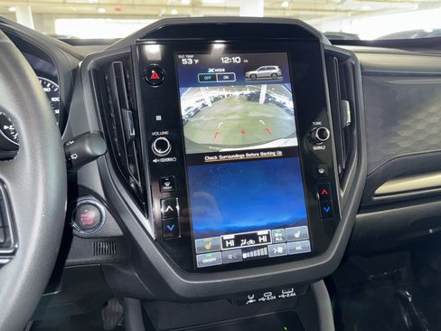 Used 2025 Subaru Forester Premium image 27