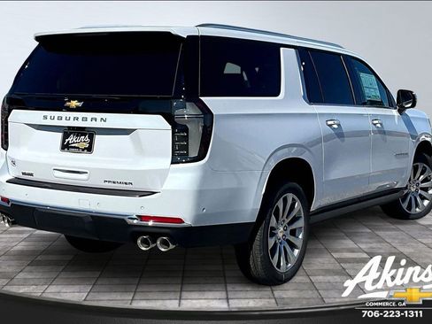 New 2026 Chevrolet Suburban Premier image 22