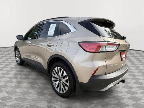 Certified 2021 Ford Escape Titanium w/ Class II Trailer Tow Package AWD/4WD image 5