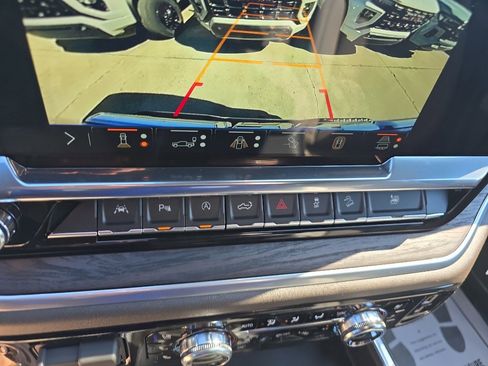 New 2026 GMC Sierra 1500 SLT w/ SLT Premium Package image 31