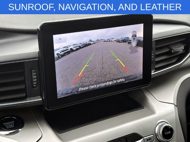 Used 2022 Ford Explorer XLT w/ Equipment Group 202A AWD/4WD image 23