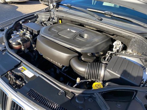 Used 2016 Jeep Grand Cherokee Limited image 32