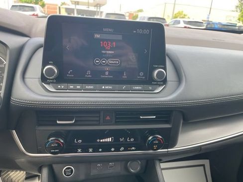 Used 2023 Nissan Rogue SV AWD/4WD image 10