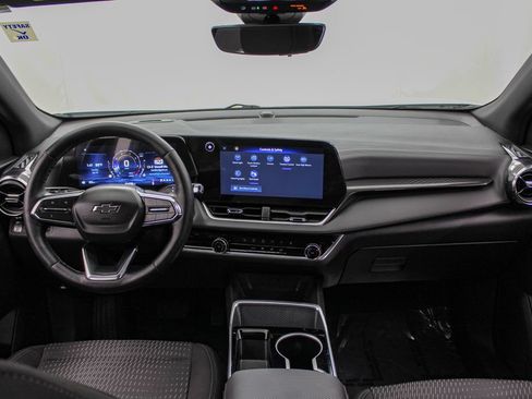 Used 2025 Chevrolet Equinox LT w/ Safety and Technology Package FWD image 26