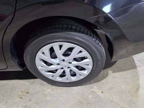Used 2019 Toyota Corolla LE FWD image 22