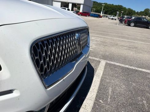 Used 2020 Lincoln Nautilus Reserve w/ Equipment Group 201A AWD/4WD image 9