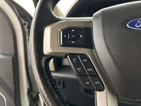 Used 2022 Ford F250 Lariat w/ Chrome Package image 9