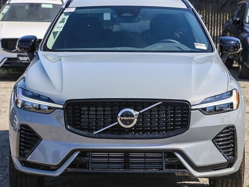 New 2025 Volvo XC60 T8 Plus w/ Climate Package image 2