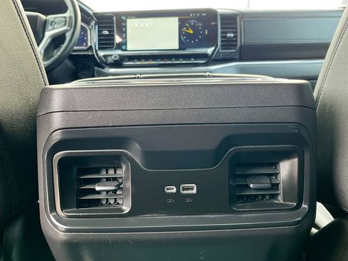 Used 2024 Chevrolet Silverado 1500 LT Trail Boss w/ Convenience Package II AWD/4WD image 27