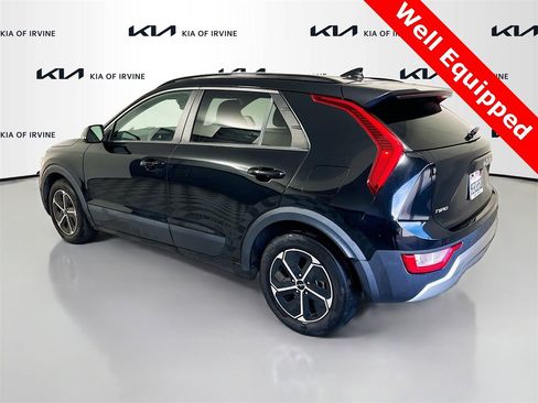 Used 2023 Kia Niro EX image 6