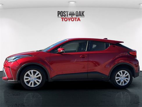 Used 2020 Toyota C-HR LE image 4