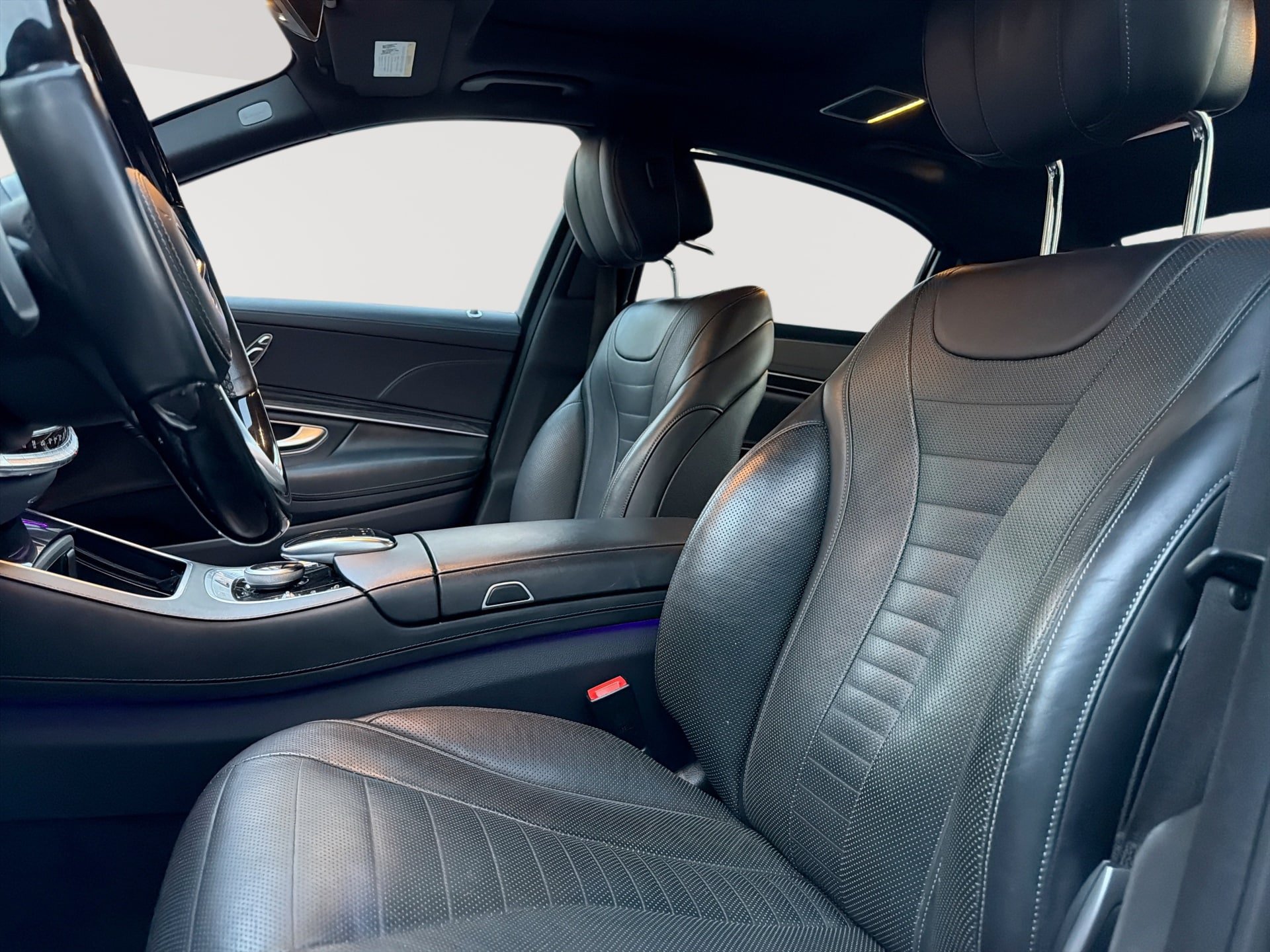 Used 2020 Mercedes-Benz S 560 4MATIC Sedan image 13