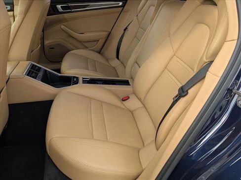 Used 2020 Porsche Panamera 4 image 14