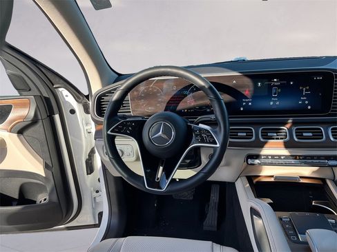 Certified 2025 Mercedes-Benz GLE 350 4MATIC image 12