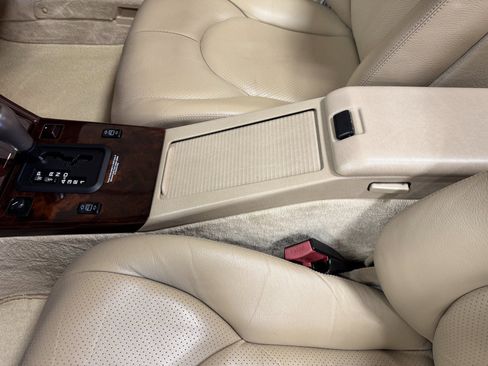 Used 1997 Mercedes-Benz SL 320 image 43