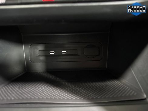 Used 2021 Volkswagen Atlas Cross Sport SE w/ Panoramic Sunroof Package image 20