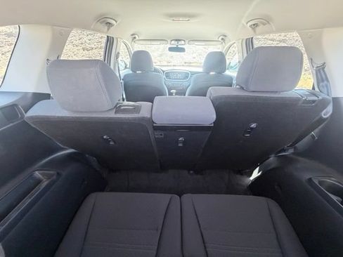 Used 2019 Kia Sorento L FWD image 30