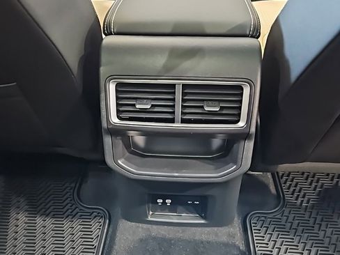 New 2026 Volkswagen Atlas Cross Sport SE image 18